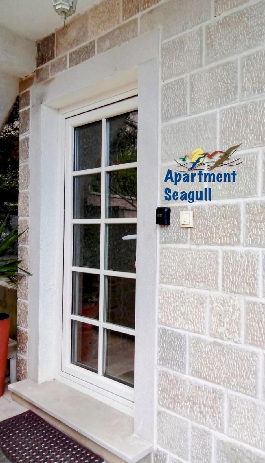 Apartment Mediterraneo Seagull เปราสต์ ภายนอก รูปภาพ